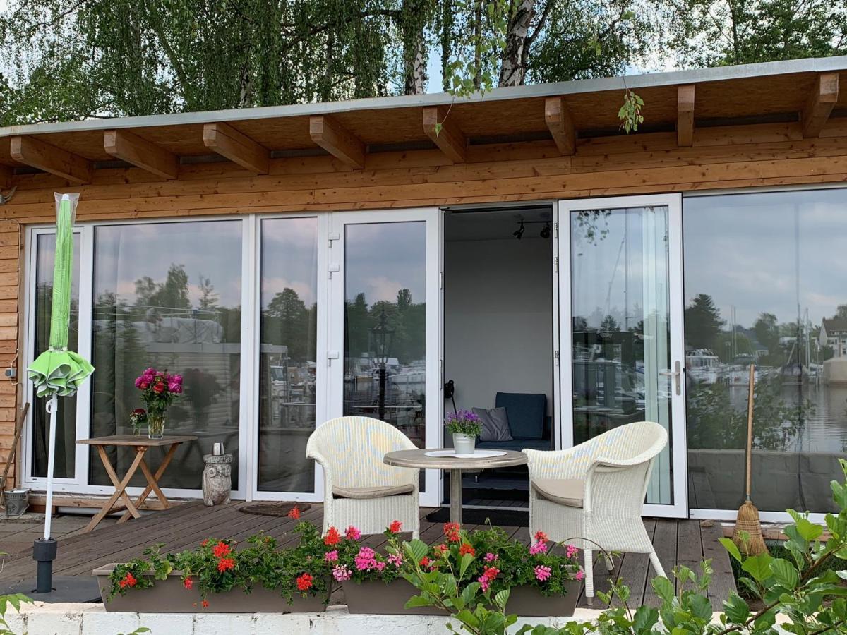 Tiny House Oder Ferienwohnung Auf Der Sunset Marina Berlin Kültér fotó