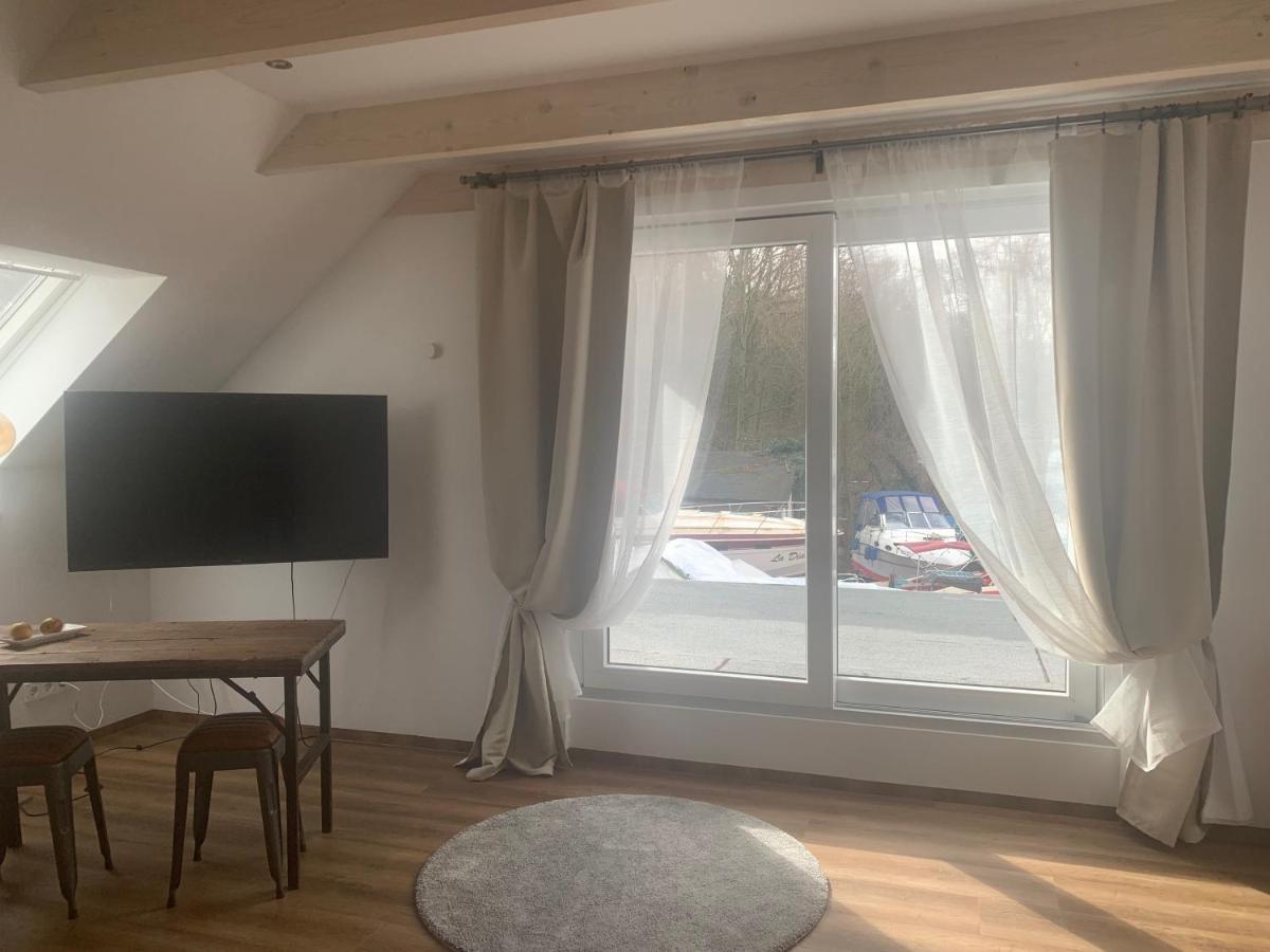 Tiny House Oder Ferienwohnung Auf Der Sunset Marina Berlin Kültér fotó