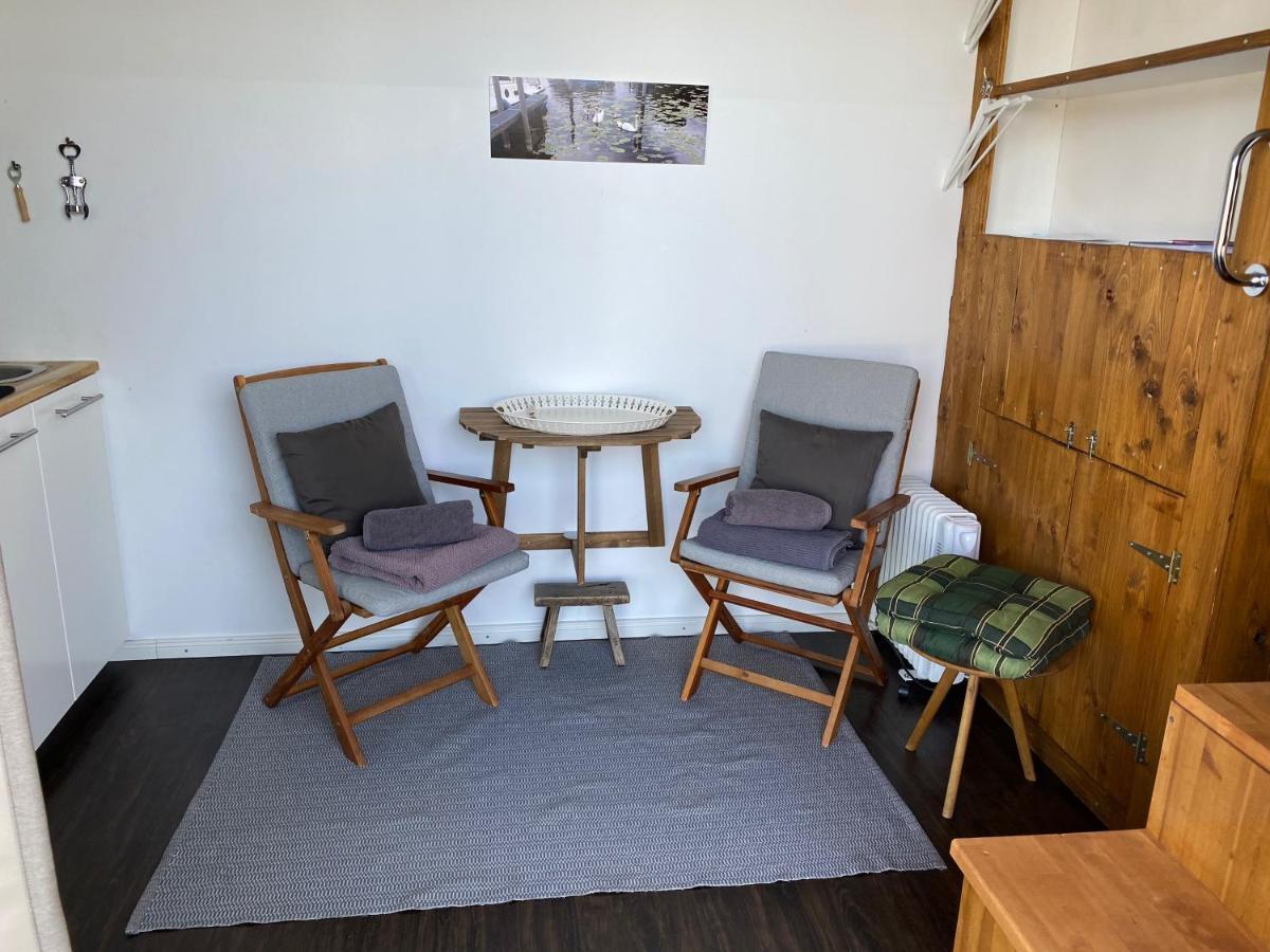 Tiny House Oder Ferienwohnung Auf Der Sunset Marina Berlin Kültér fotó