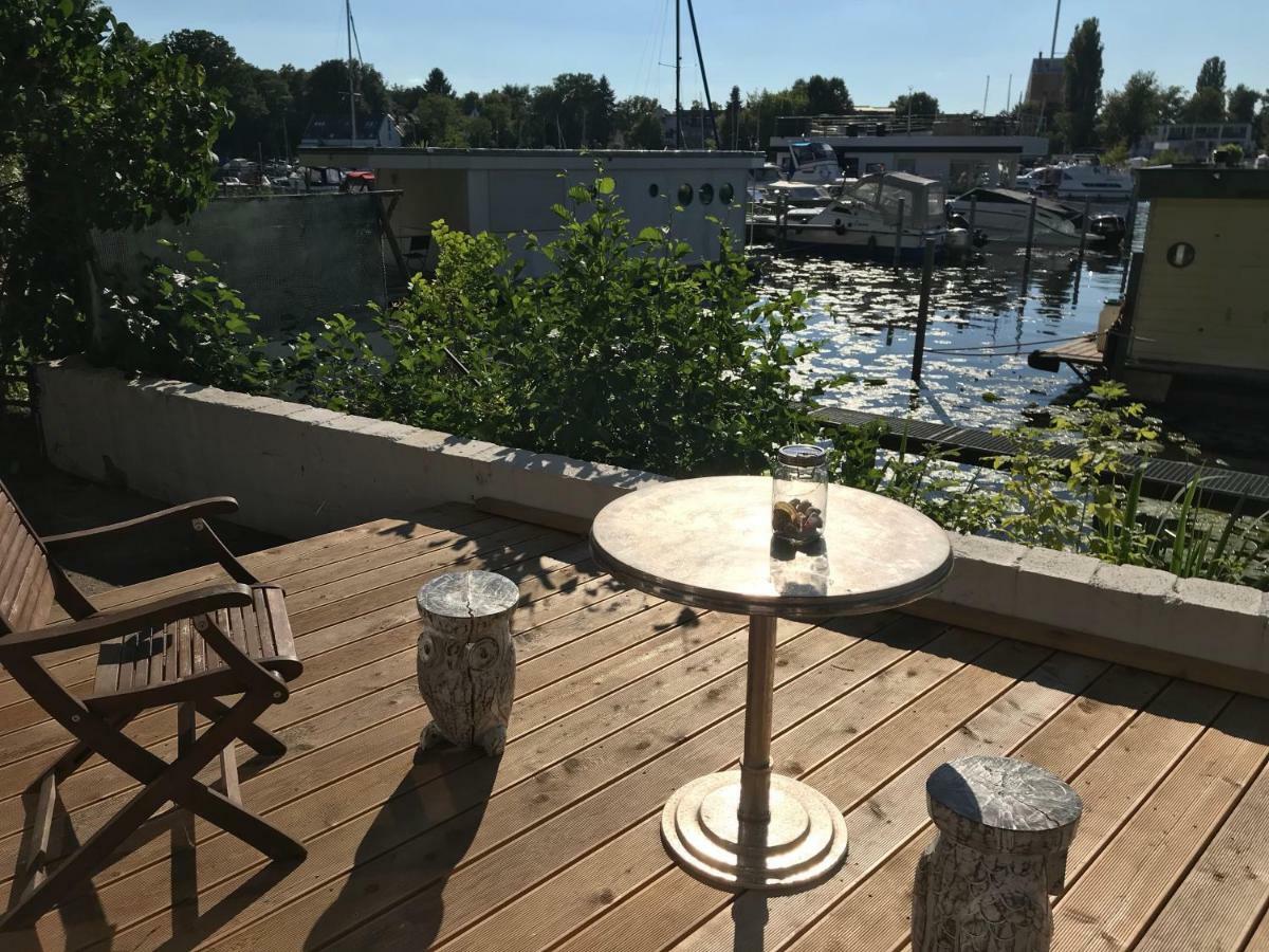 Tiny House Oder Ferienwohnung Auf Der Sunset Marina Berlin Kültér fotó